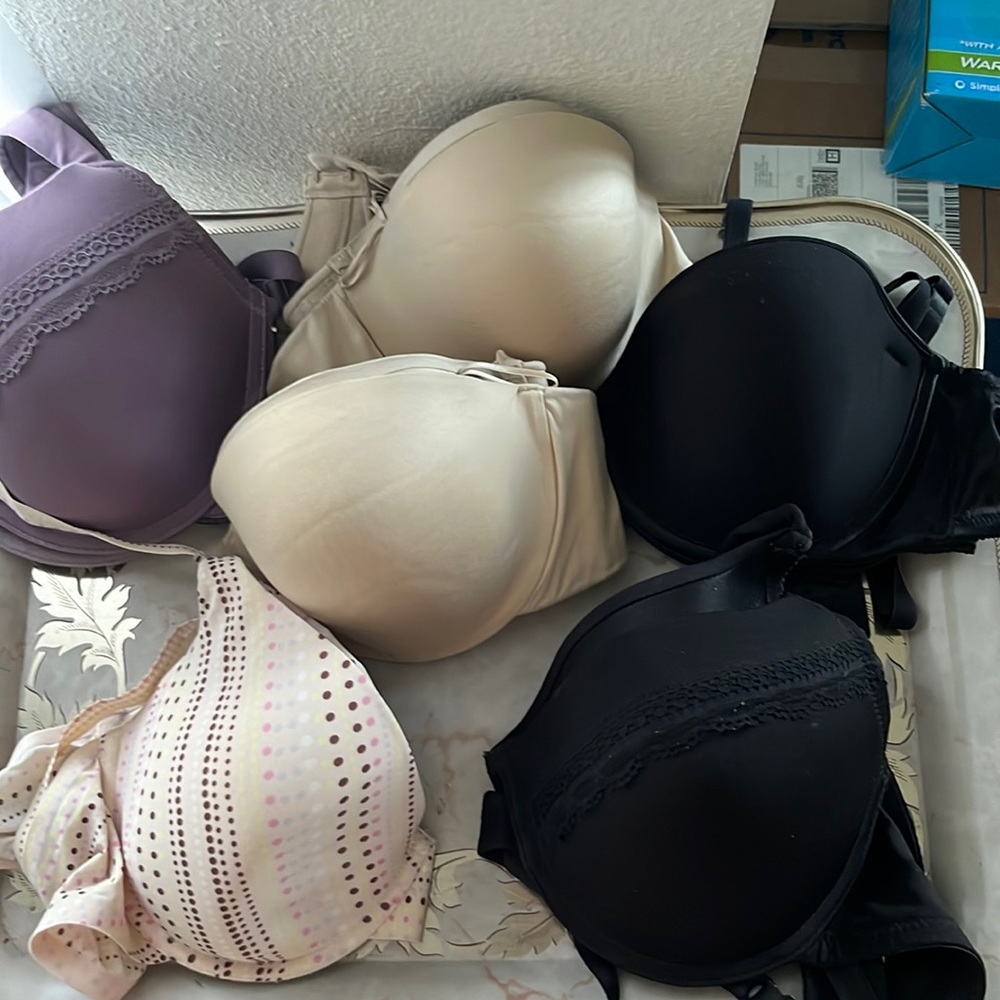 Bras in good used condition 2 for $15 or 4 for $25